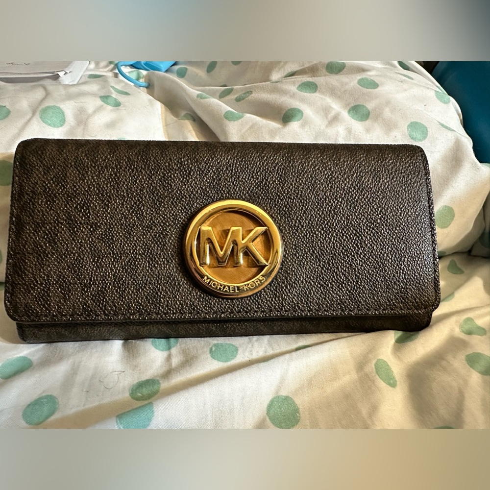 Travel Large Logo Quarter-Zip Walle